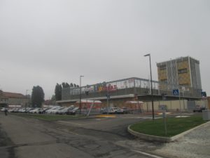 superstore conad con annessa palazzina